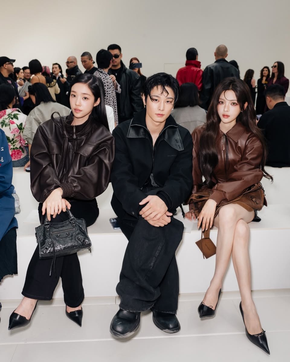 Balenciaga blue look