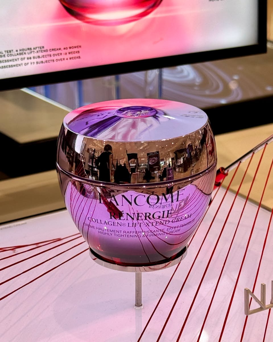 Lancome Re-Genie Collagen Lift Xtend Cream display