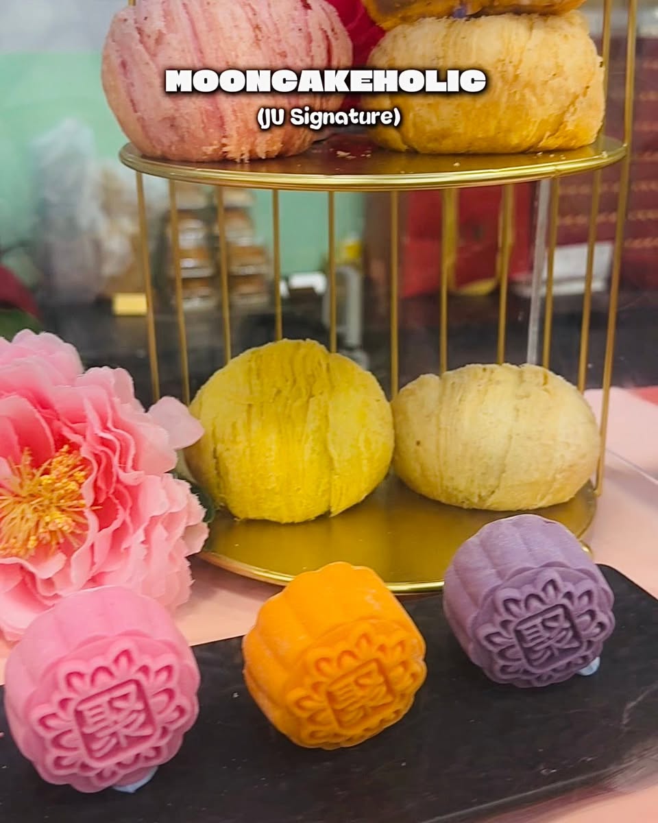 Mdm Ling Bakery mooncakes