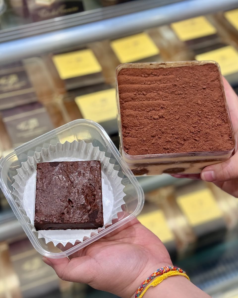 Brownie and tiramisu-style dessert