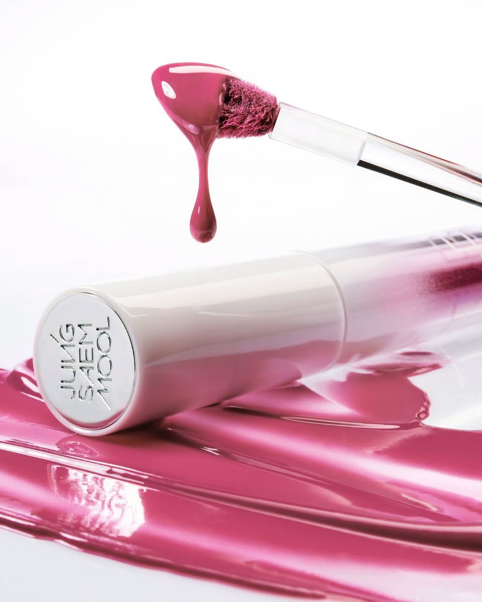 JUNGSAEMMOOL lip gloss with applicator