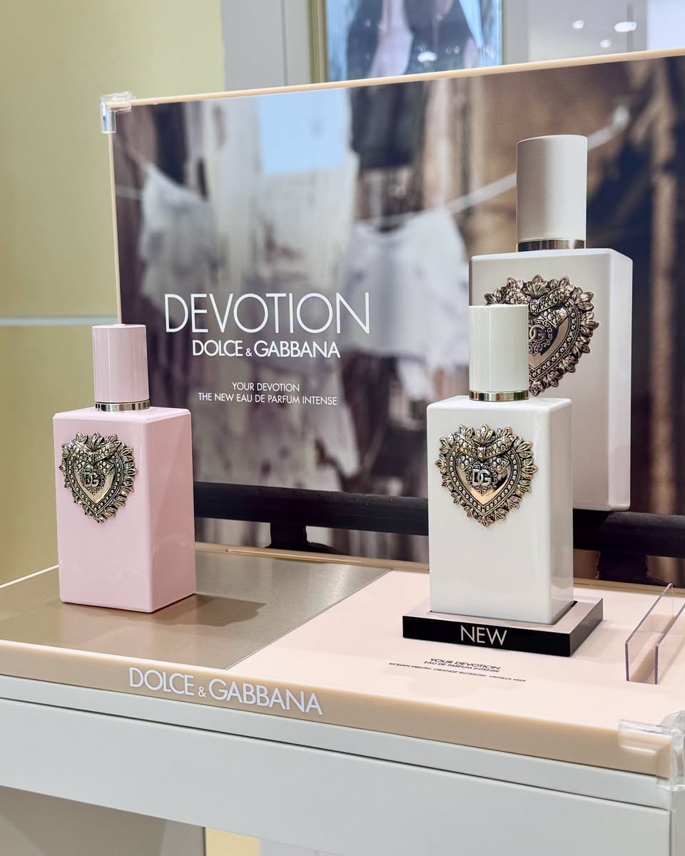 Dolce&Gabbana Devotion Eau de Parfum Intense bottles