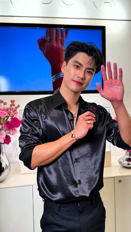 Ohm Pawat at the Pandora boutique reopening at ION Orchard