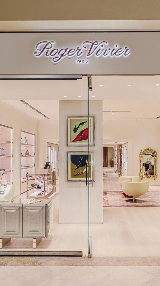 Roger Vivier boutique interior at Takashimaya
