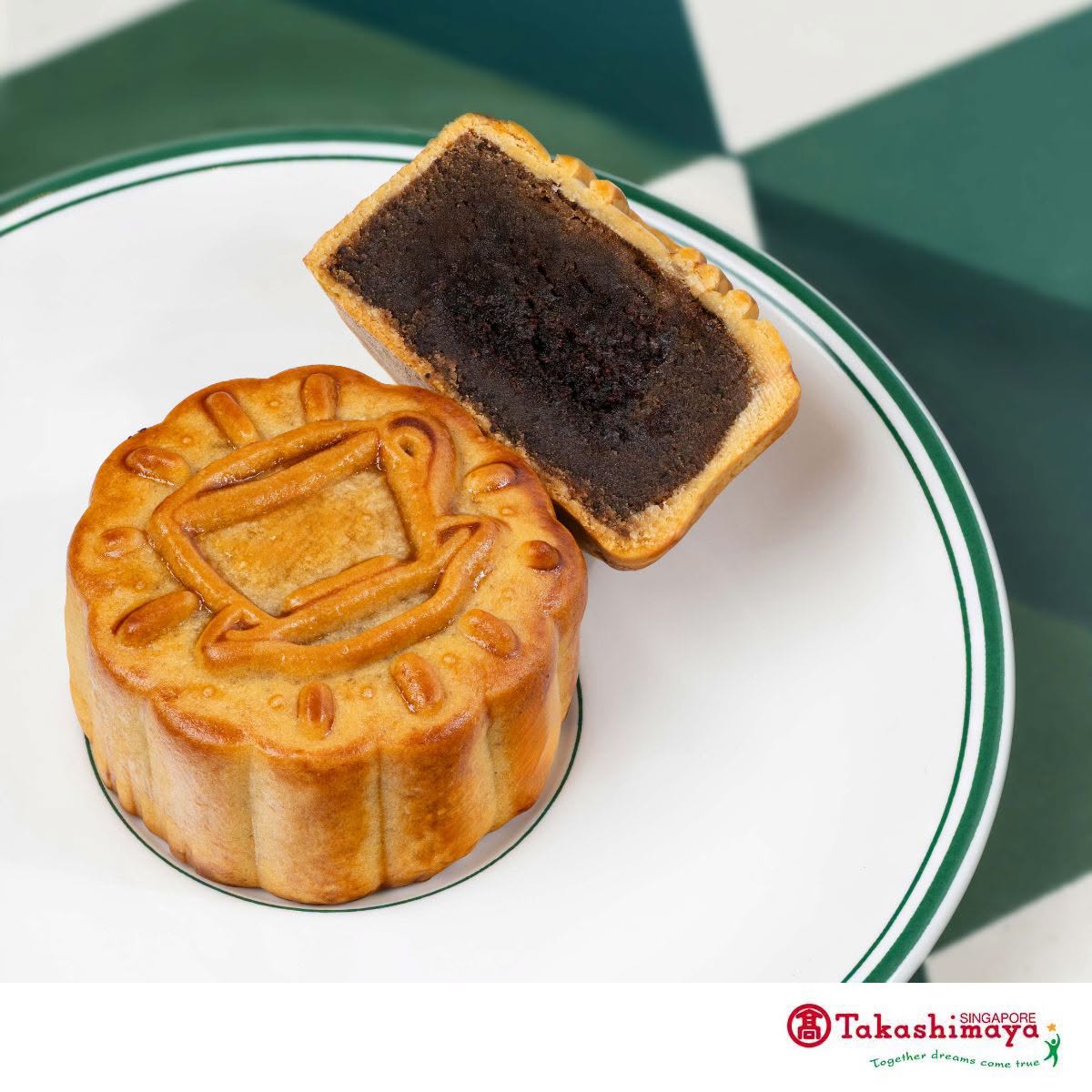 Takashimaya mooncake with dark paste filling