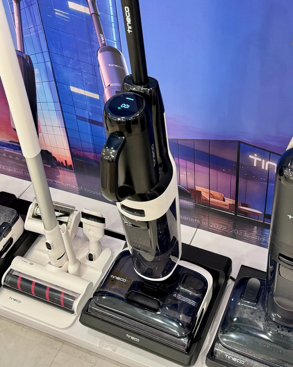 Tineco iFloor S15 Pro vacuum cleaner display