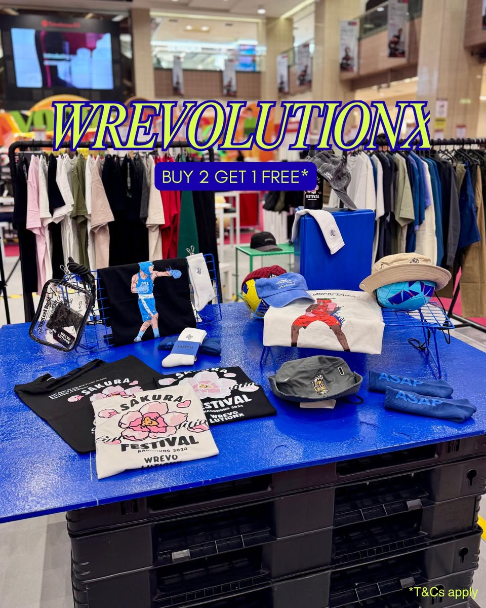 Apparel and accessories at Vogue & Sports sale