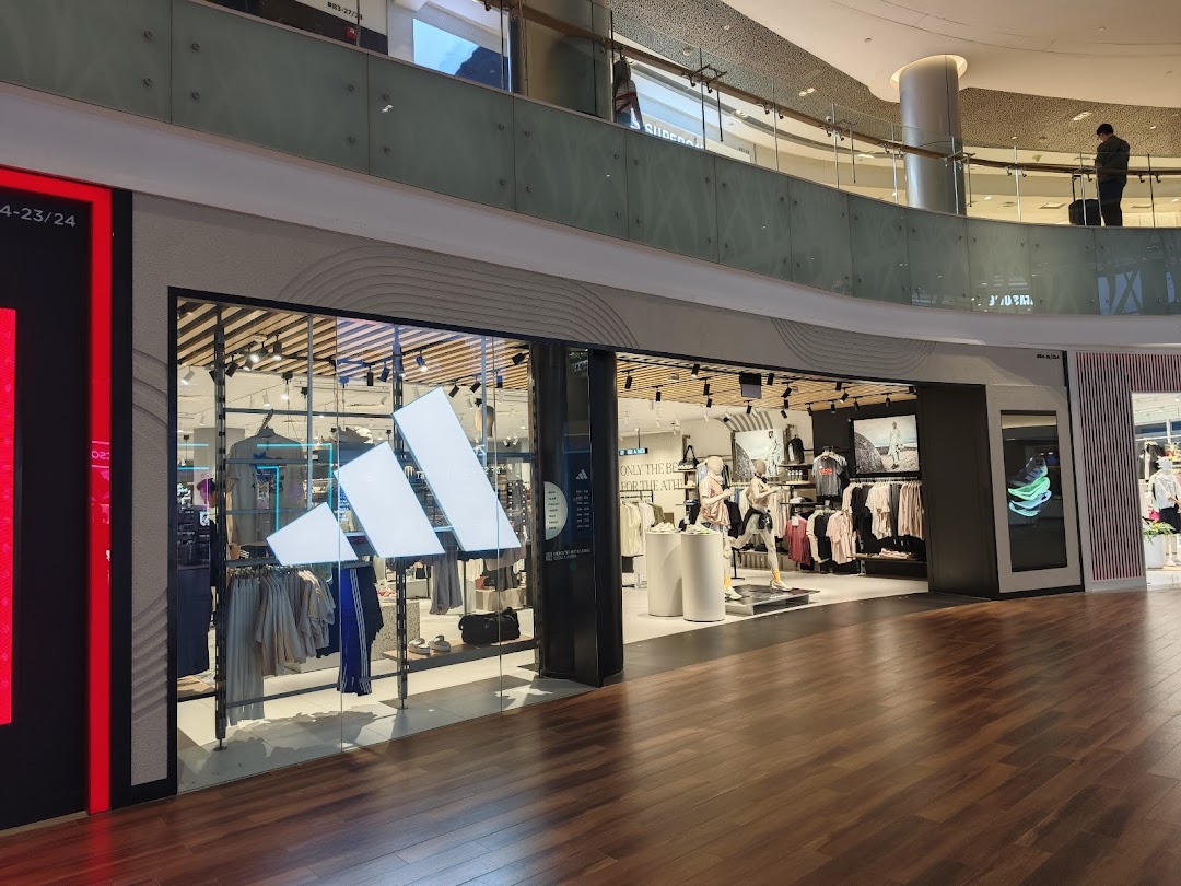 adidas Performance Store, Ion Orchard