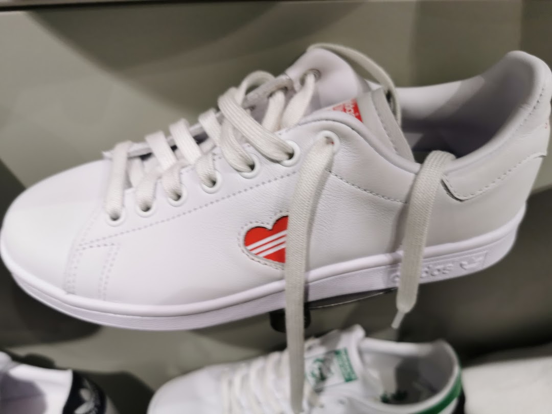 adidas Performance Store, Ion Orchard