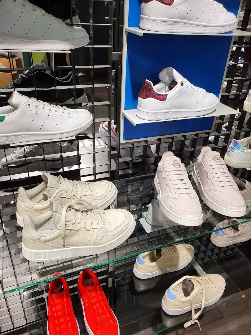 adidas Performance Store, Ion Orchard