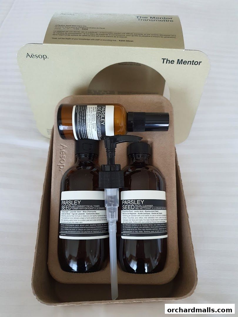 Aesop Parsley Seed Anti-oxidant Facial Toner and Cleanser set in packaging.