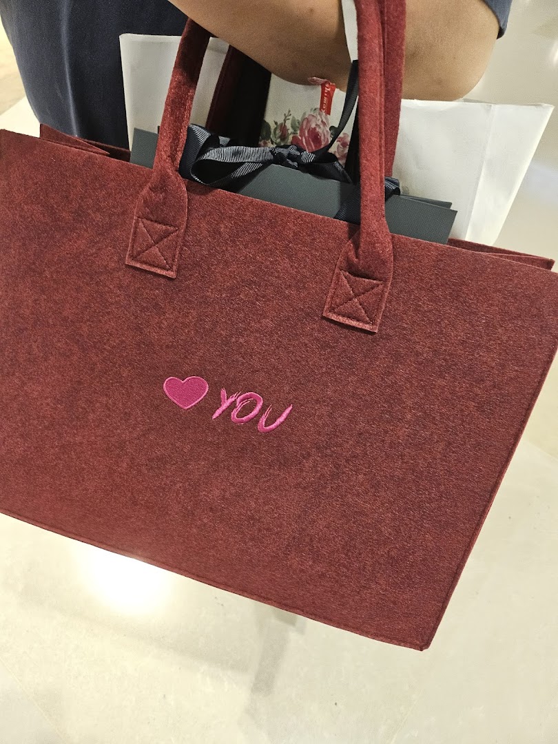 APM Monaco Singapore ION Orchard