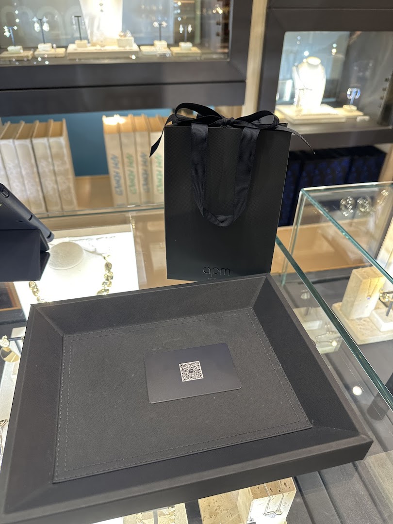 APM Monaco Singapore ION Orchard