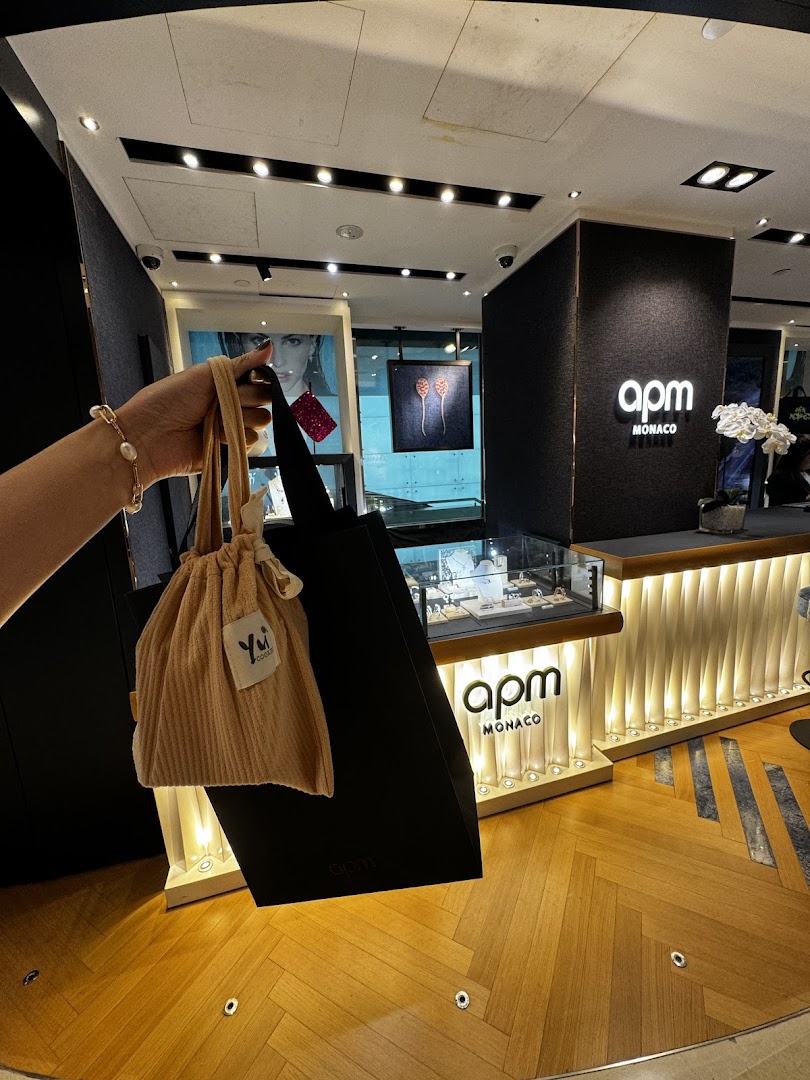 APM Monaco Singapore ION Orchard