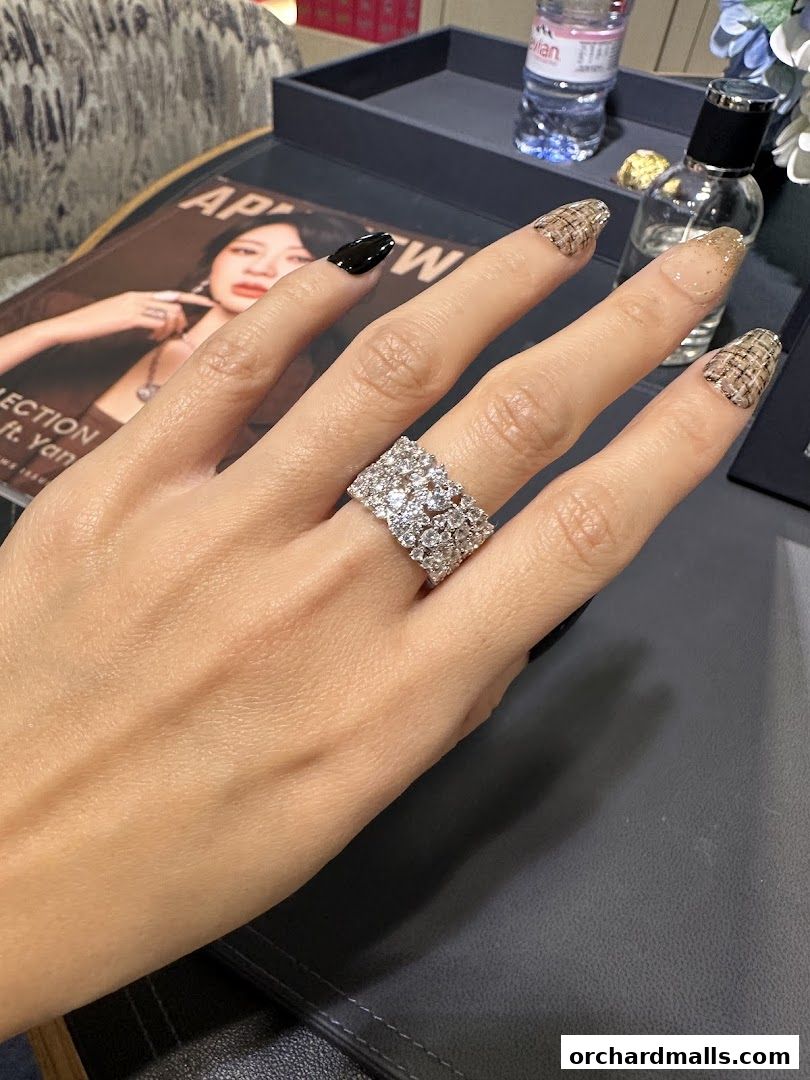 APM Monaco Singapore Paragon