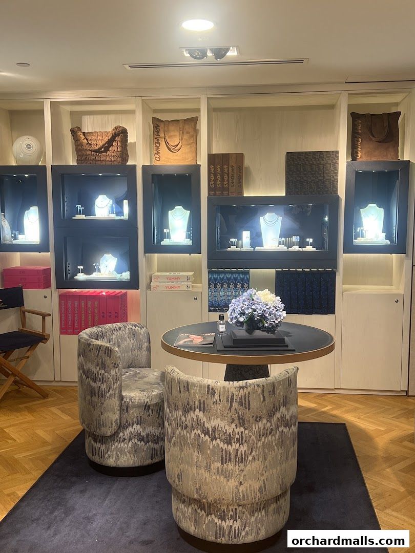 APM Monaco Singapore Paragon