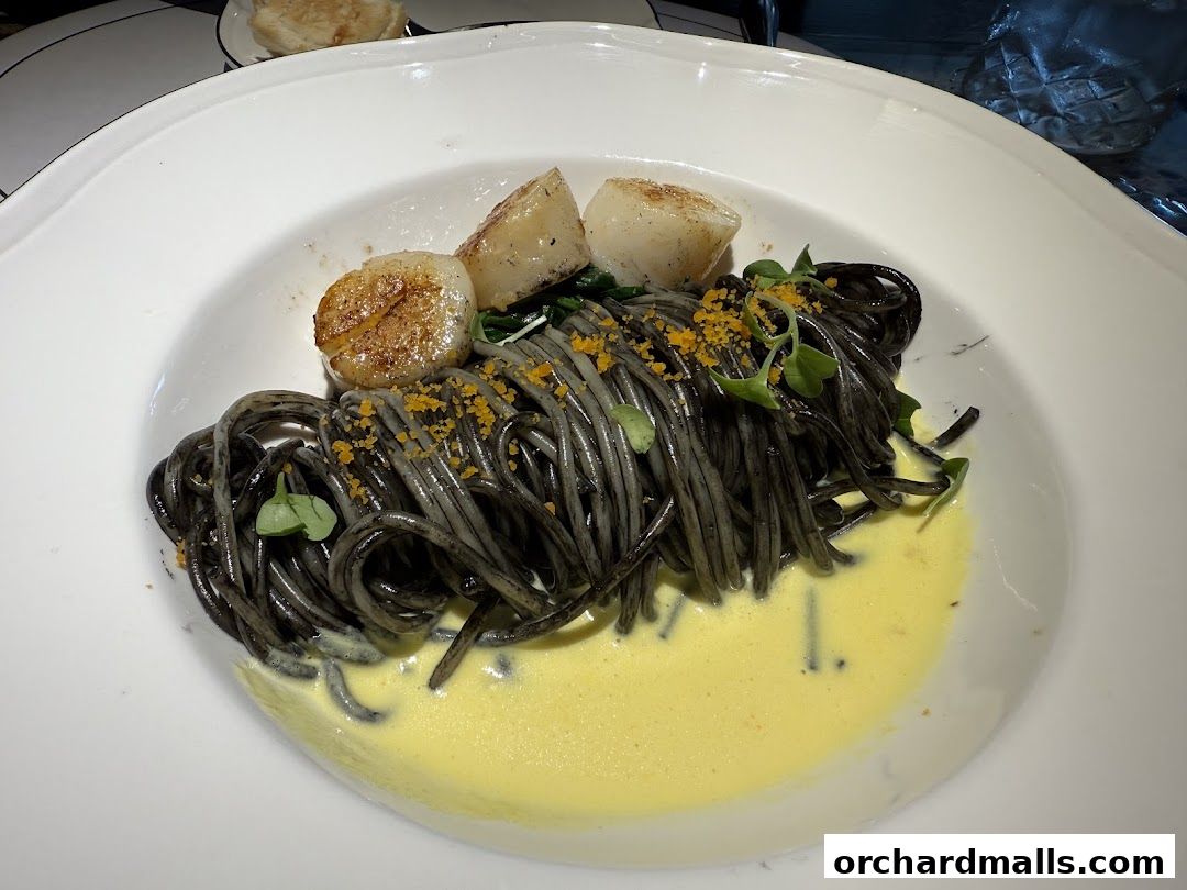 Arteastiq  Mandarin Gallery