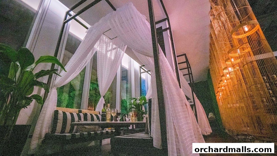 Arteastiq  Mandarin Gallery