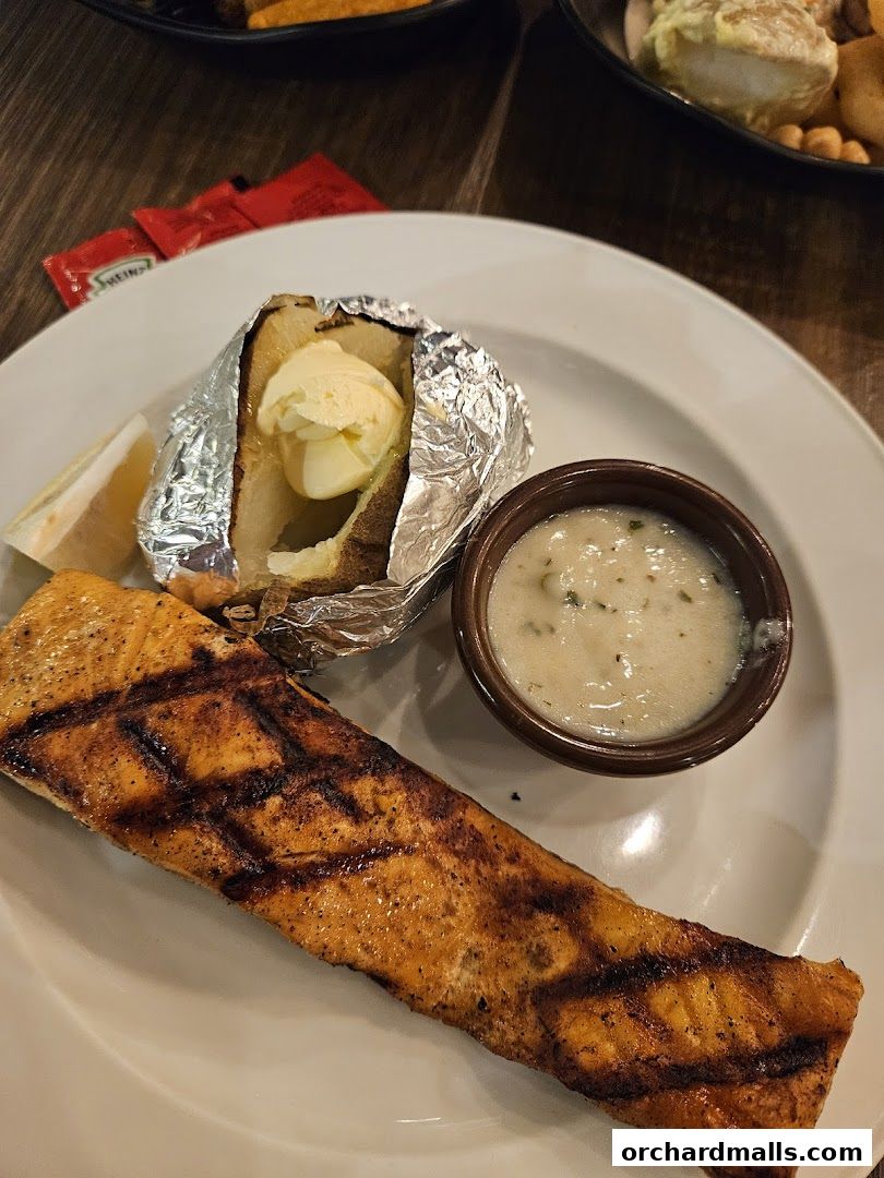 ASTONS Steak  Salad  The CentrePoint
