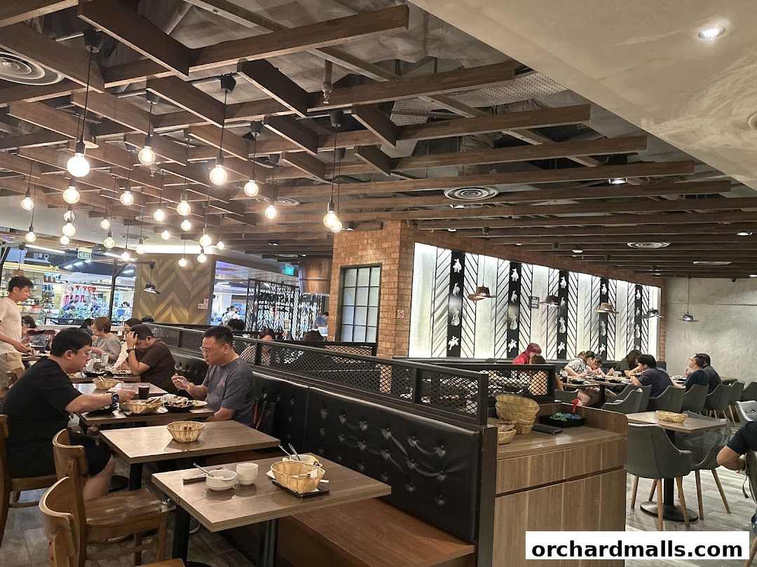 ASTONS Steak  Salad  The CentrePoint