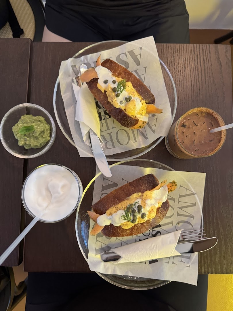 ASTRA Deli 星辰咖啡