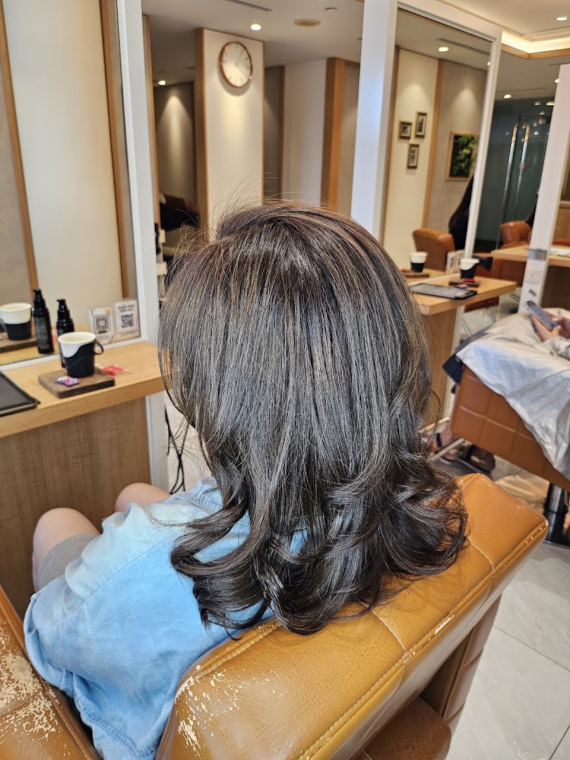 AUBE Beauty Salon Wheelock Place