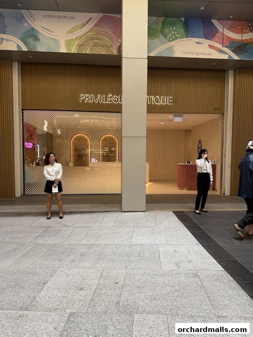 AVINICHI Orchard Gateway