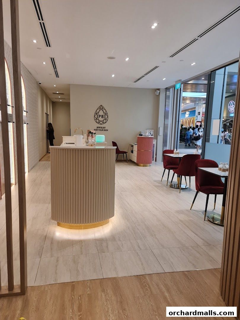 AVINICHI Orchard Gateway