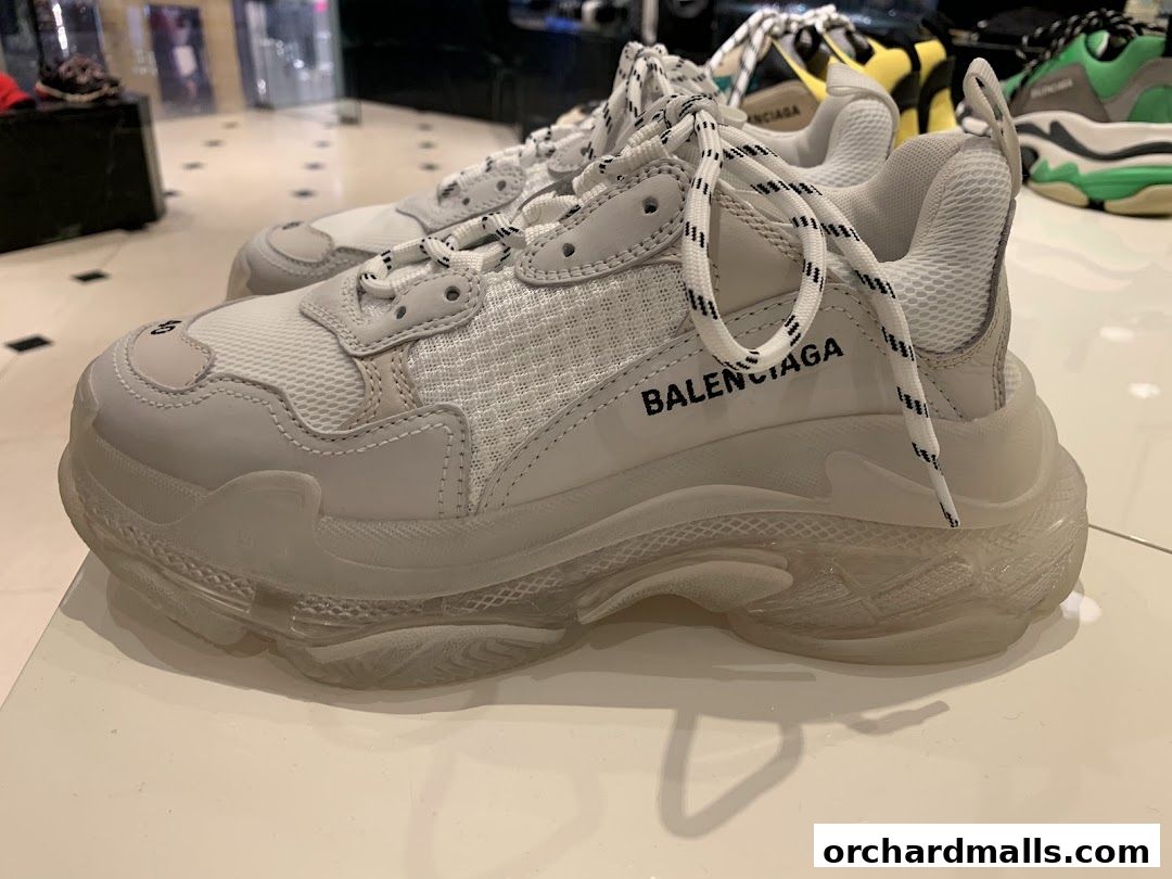 BALENCIAGA