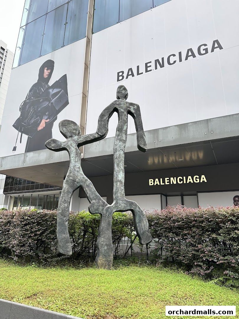BALENCIAGA