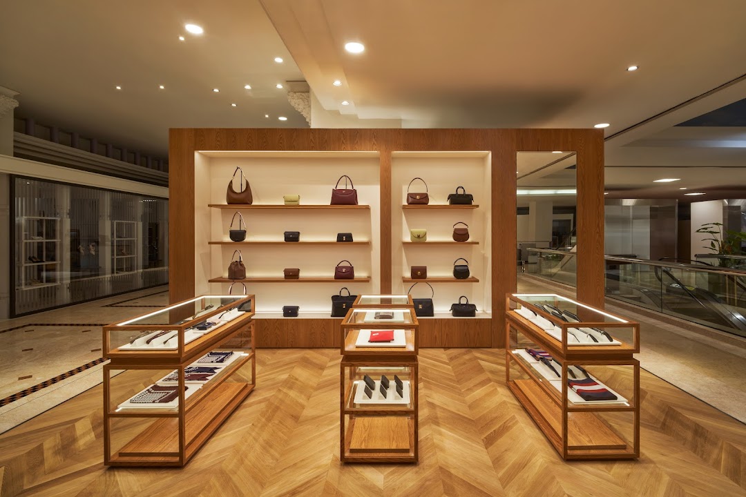 Bally Store