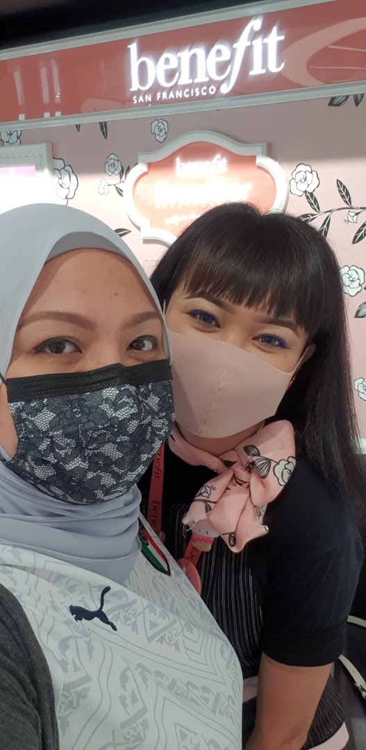 Benefit Cosmetics Brow Bar