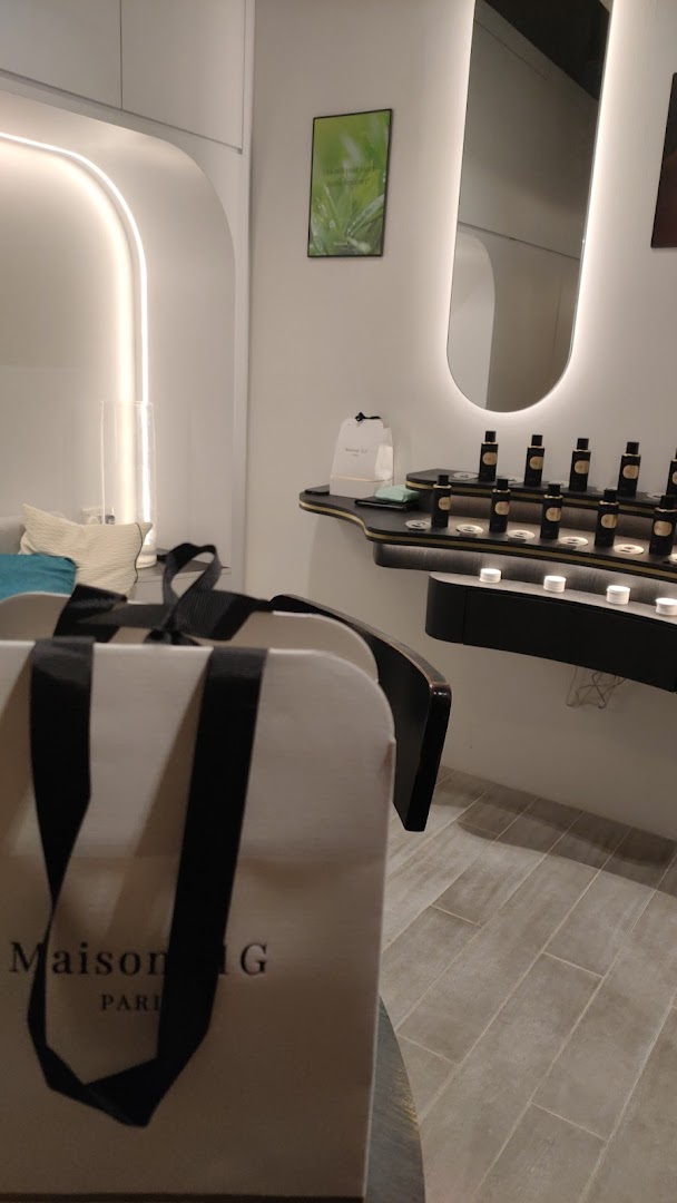 Bespoke fragrance house  Takashimaya Singapore  Maison 21G