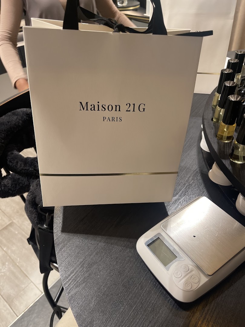 Bespoke fragrance house  Takashimaya Singapore  Maison 21G