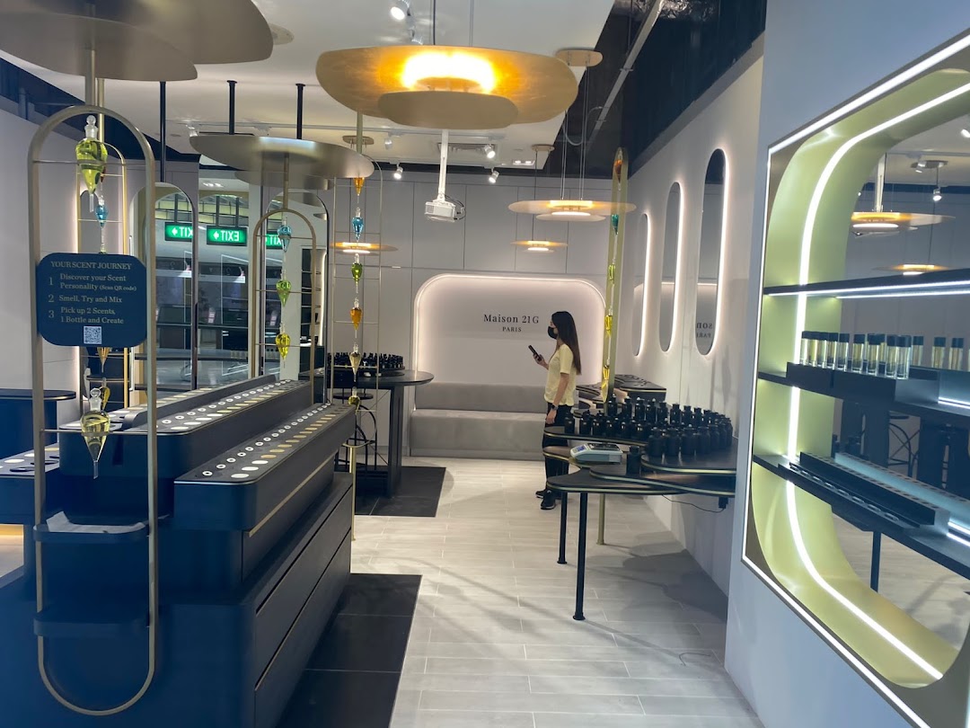 Bespoke fragrance house  Takashimaya Singapore  Maison 21G
