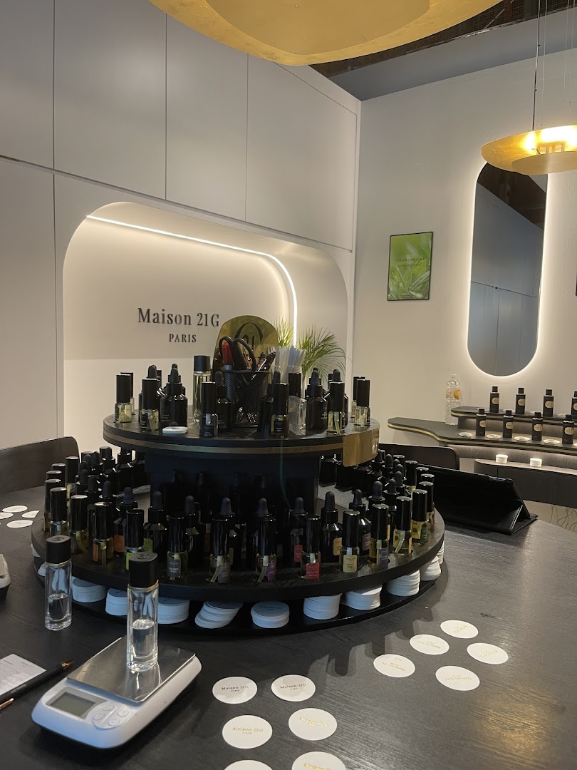 Bespoke fragrance house  Takashimaya Singapore  Maison 21G