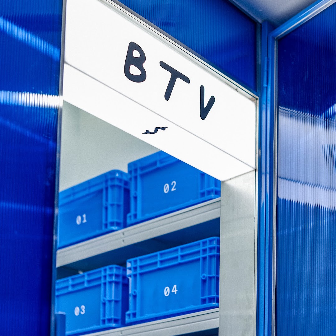 Beyond The Vines Design Post, ION Orchard