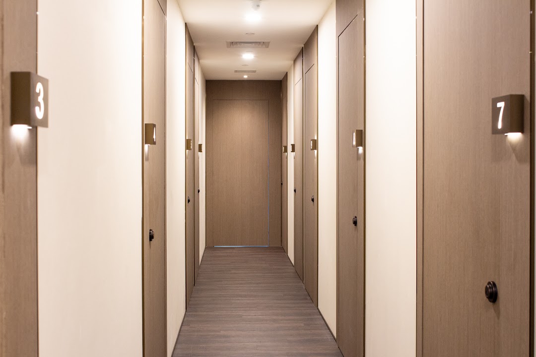 Calvin Chan Aesthetic  Laser Clinic