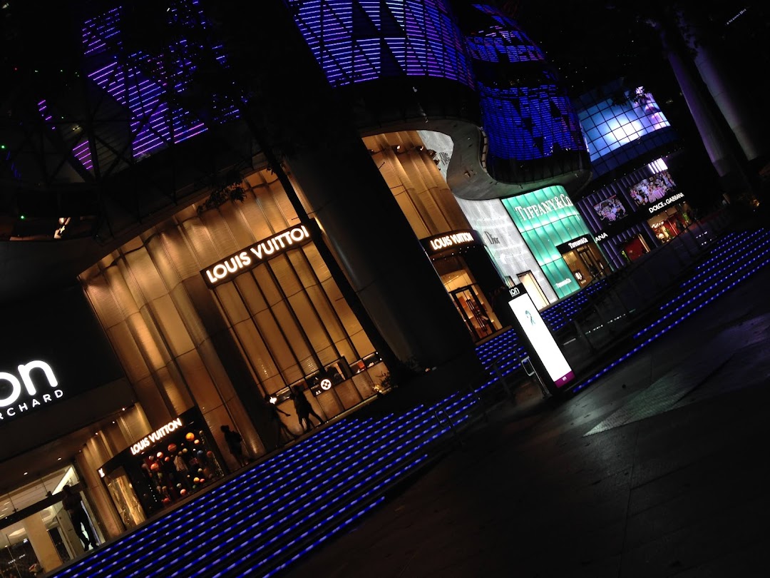 CHANEL Beauty Boutique