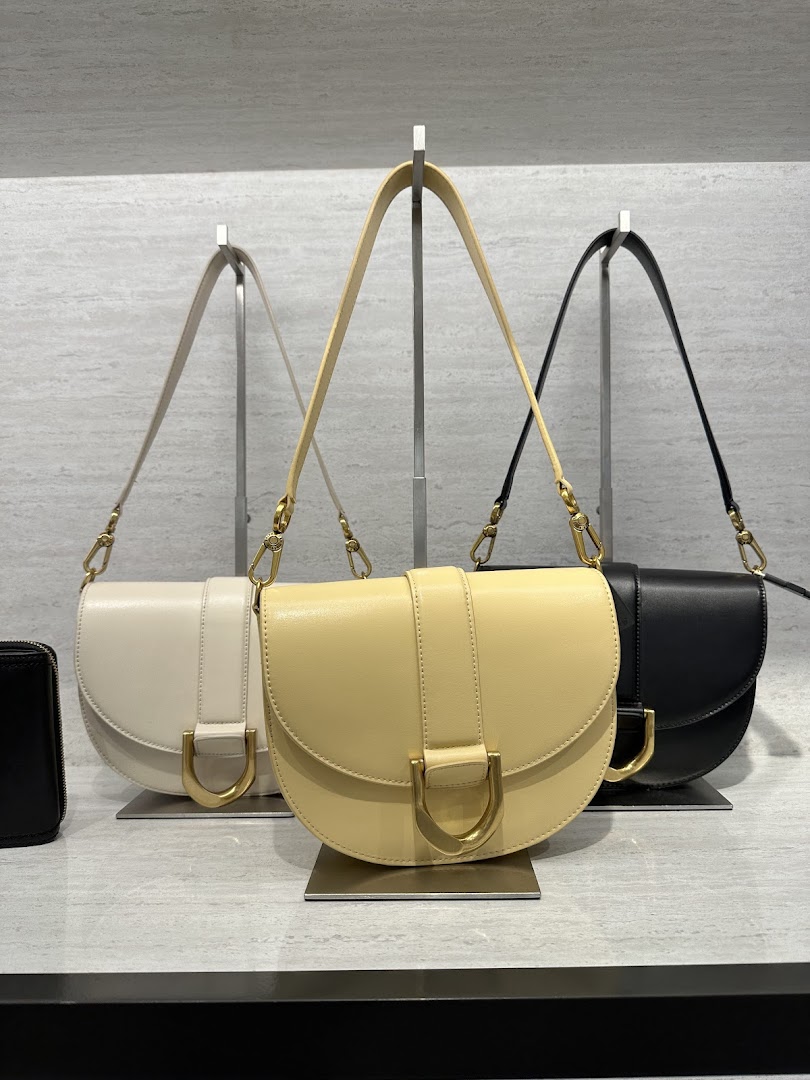 CHARLES  KEITH - ION Orchard