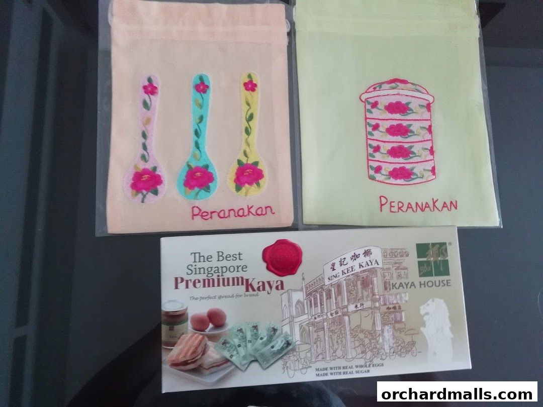 Chosan Zakka Far East Fine Arts