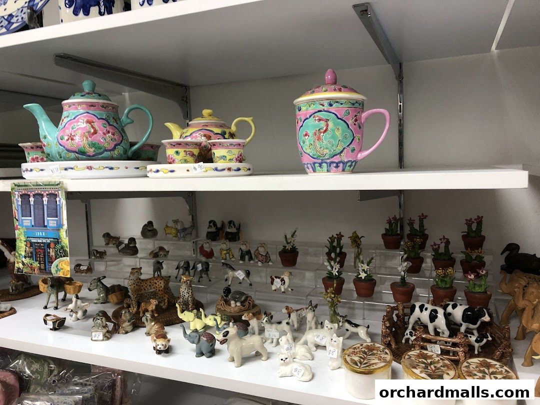 Chosan Zakka Far East Fine Arts