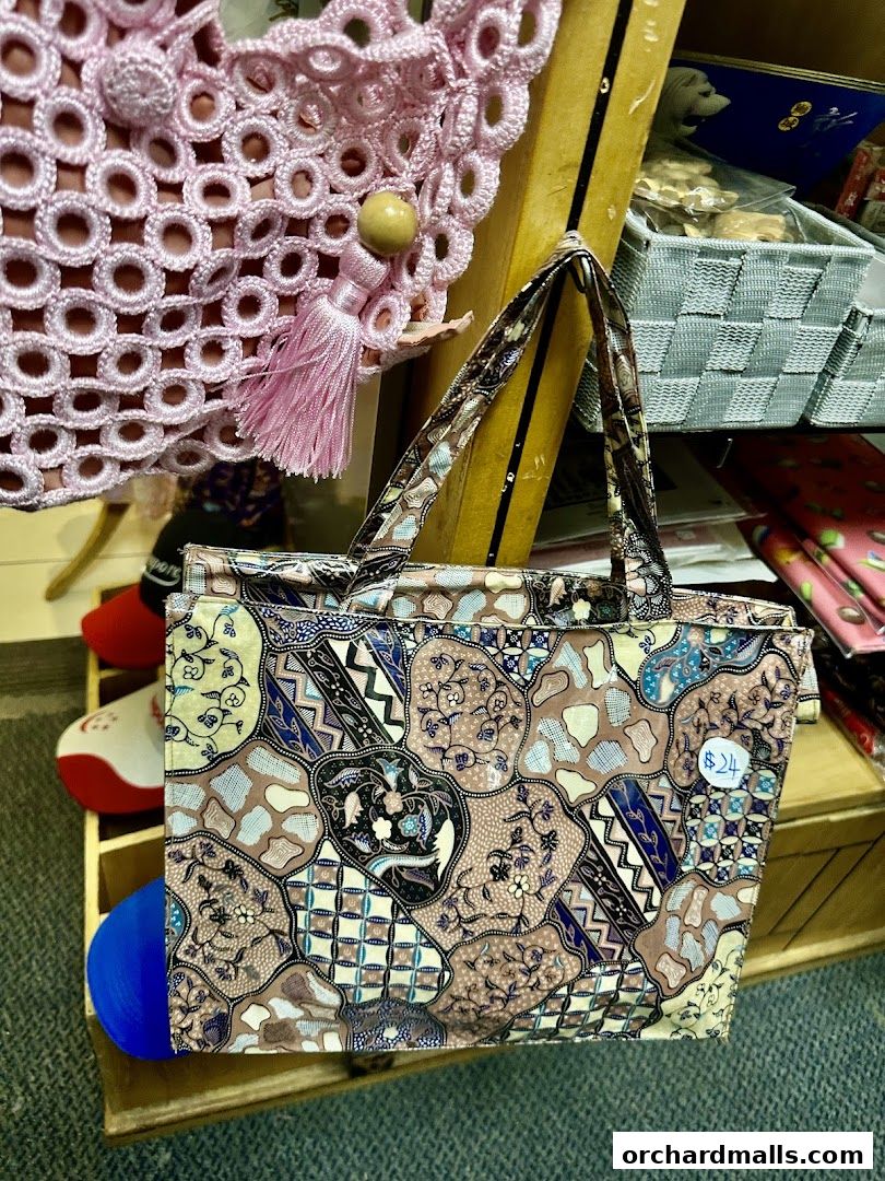 Chosan Zakka Far East Fine Arts