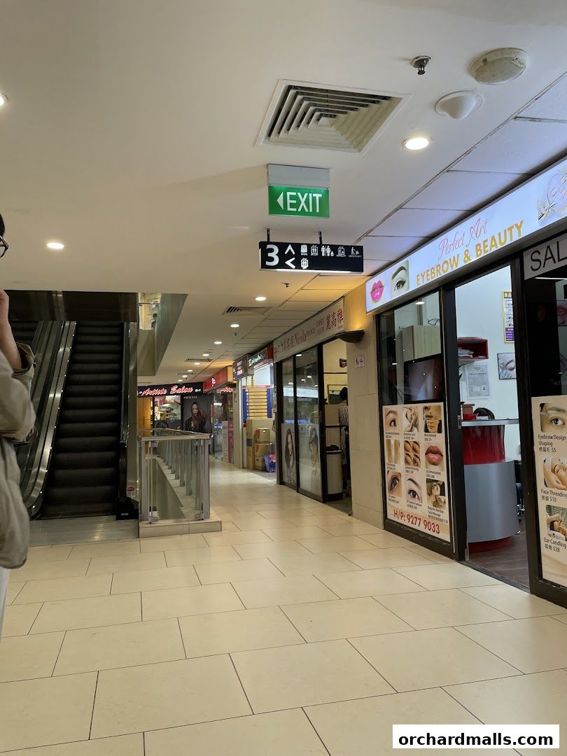 Chosan Zakka Far East Fine Arts