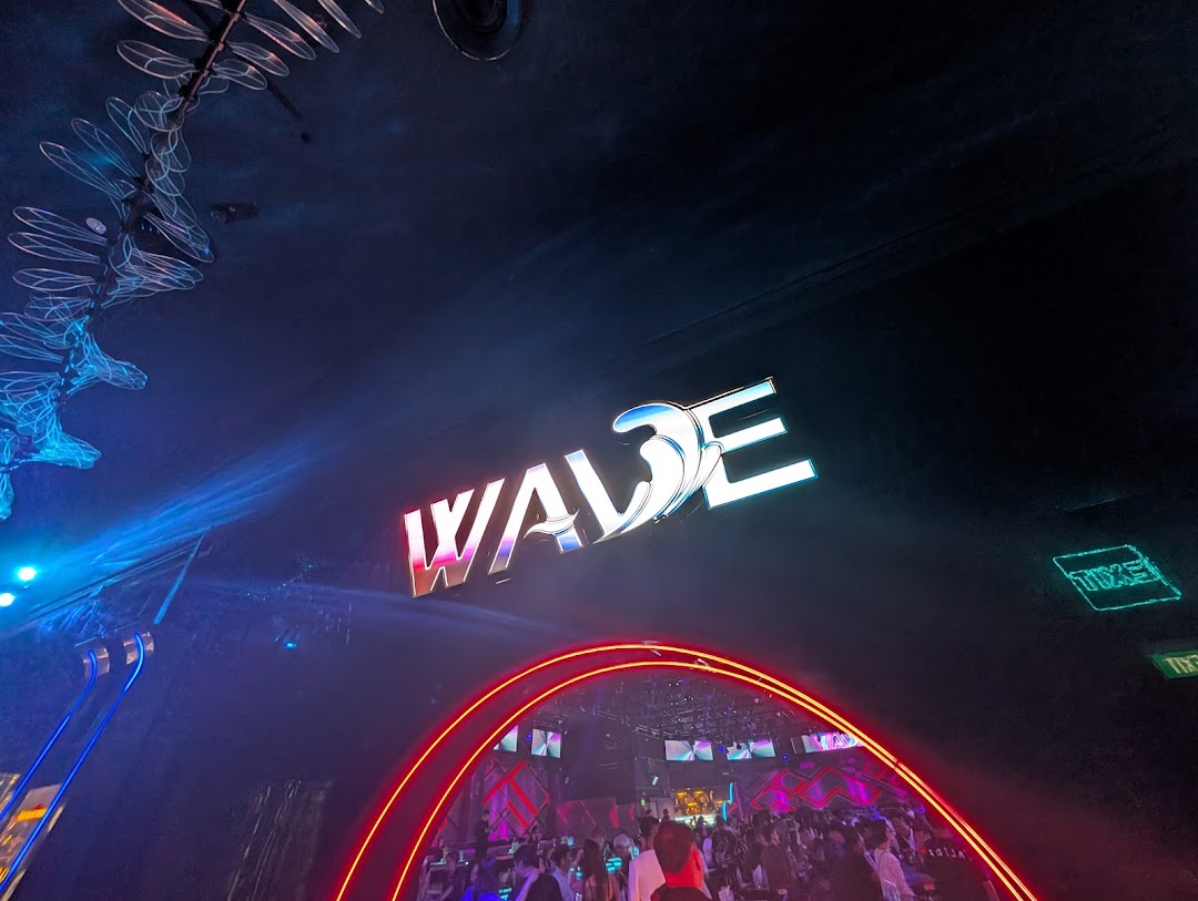 Club Wave