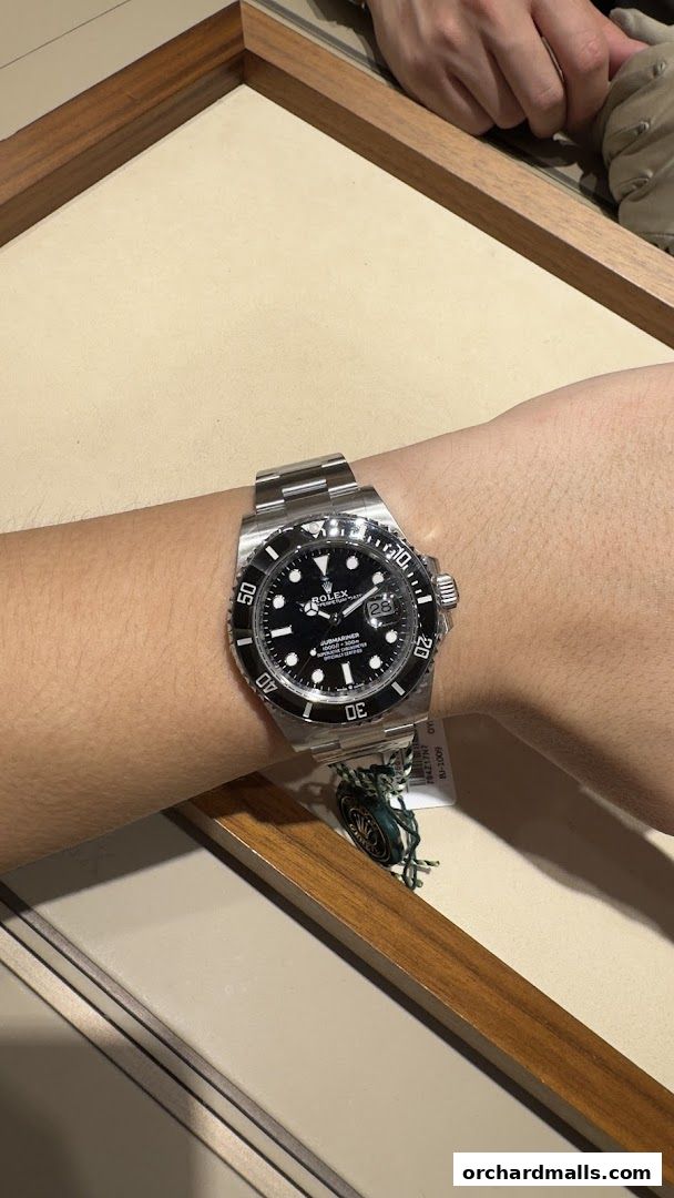 Cortina Watch Paragon - Official Rolex  Patek Philippe Retailer