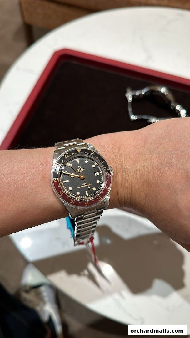 Cortina Watch Paragon - Official Rolex  Patek Philippe Retailer