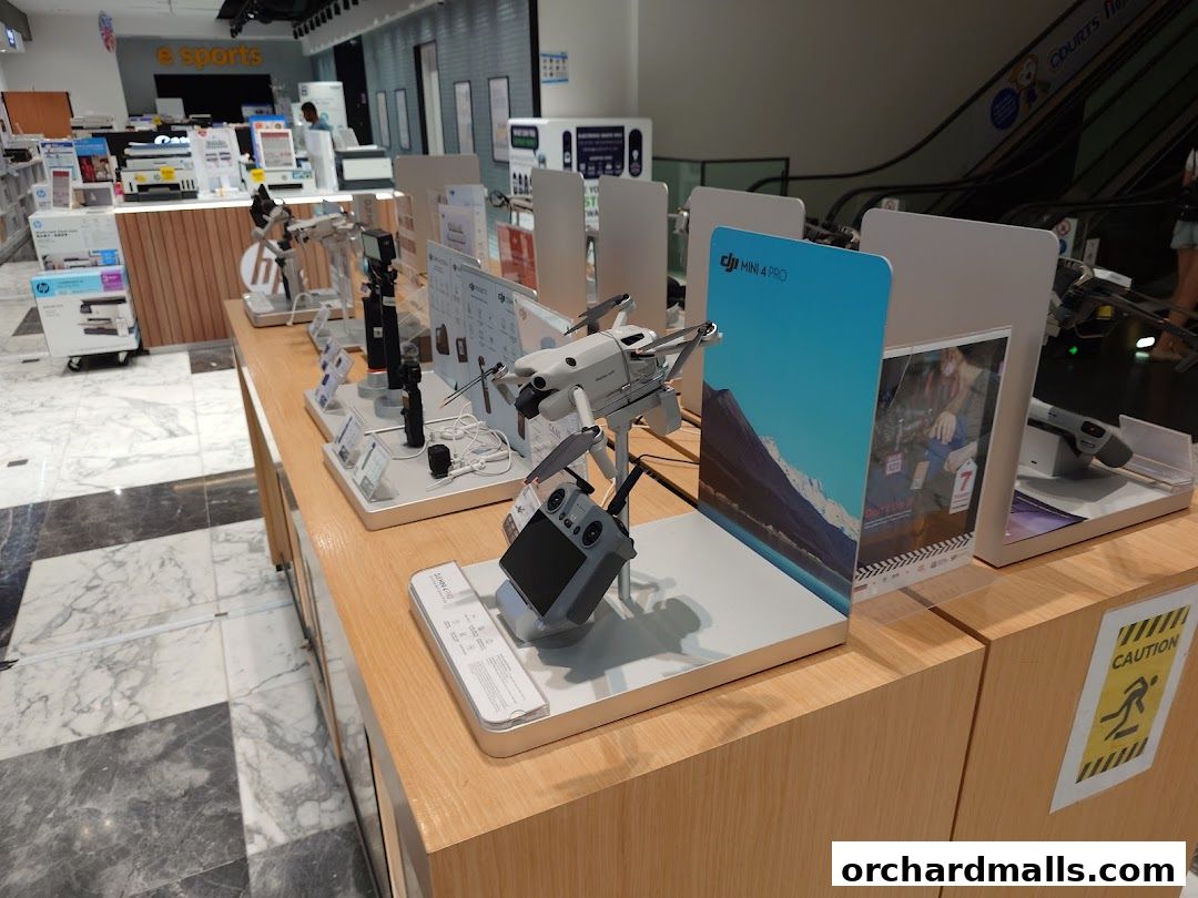 COURTS NOJIMA The Heeren