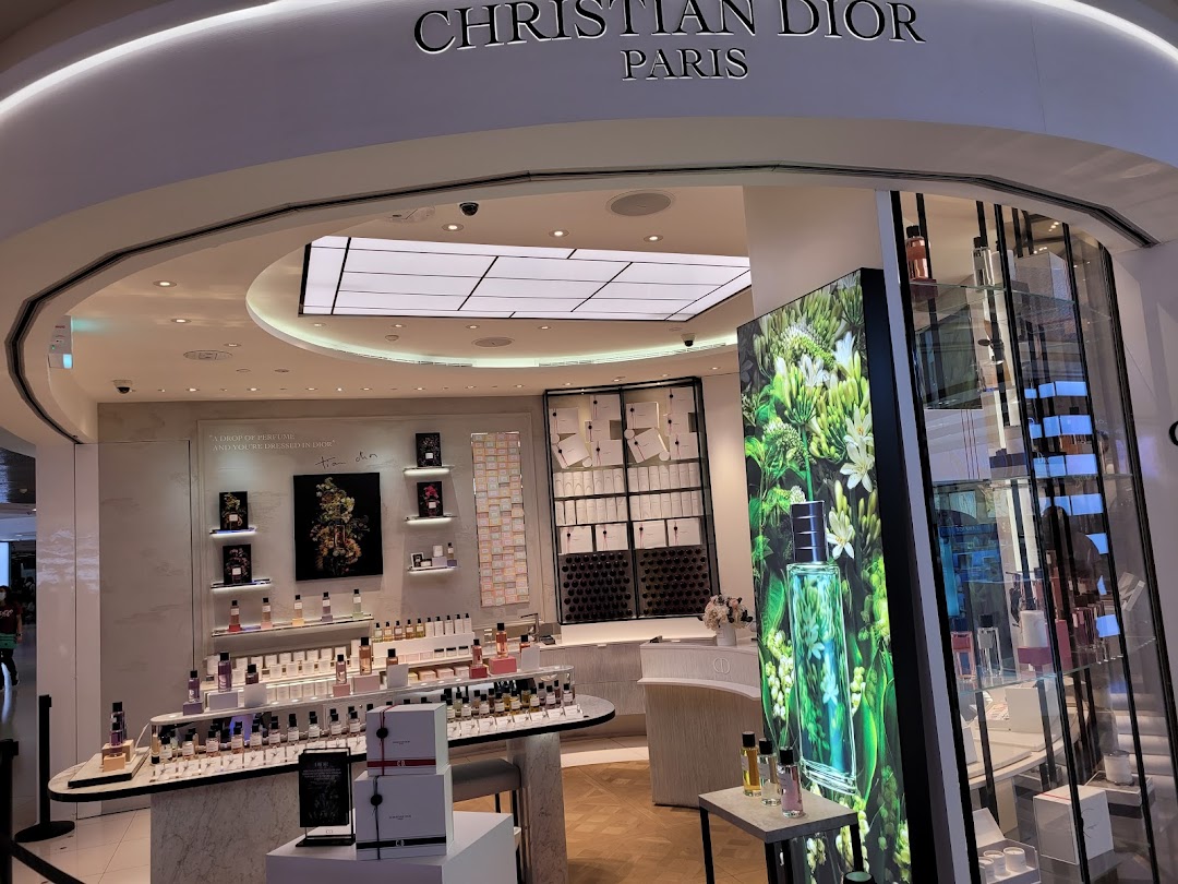 Dior Beauty - La Collection Privée ION Orchard Boutique