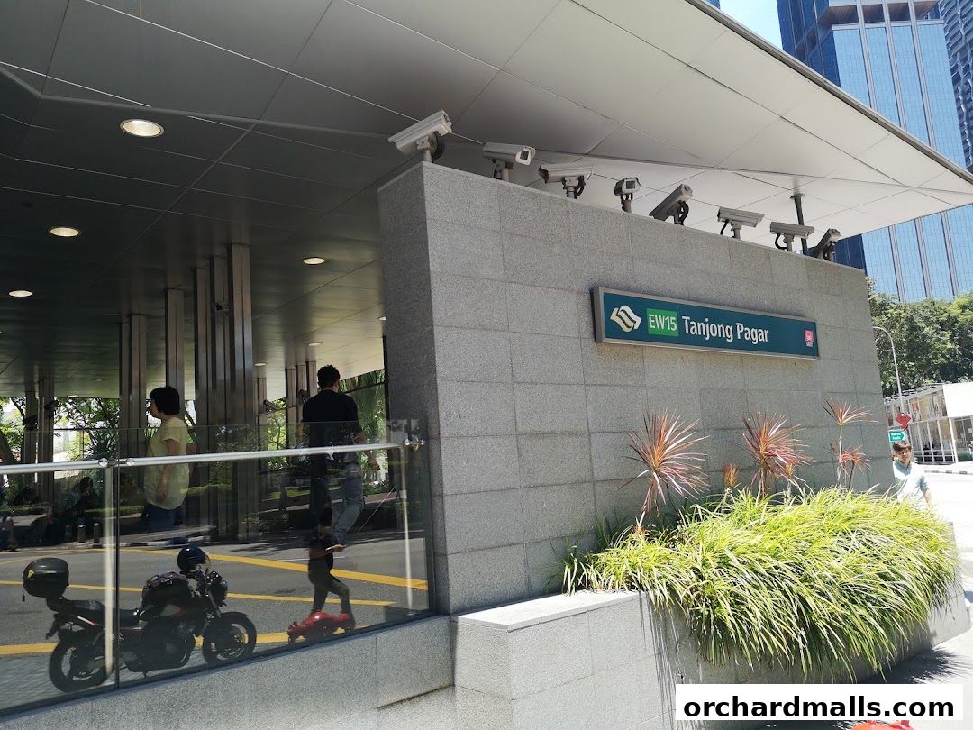 Douglas Business School